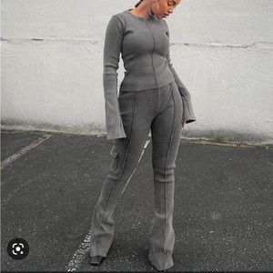 COPY - GREY RIBBED MANIERÉ DE VOIR SET